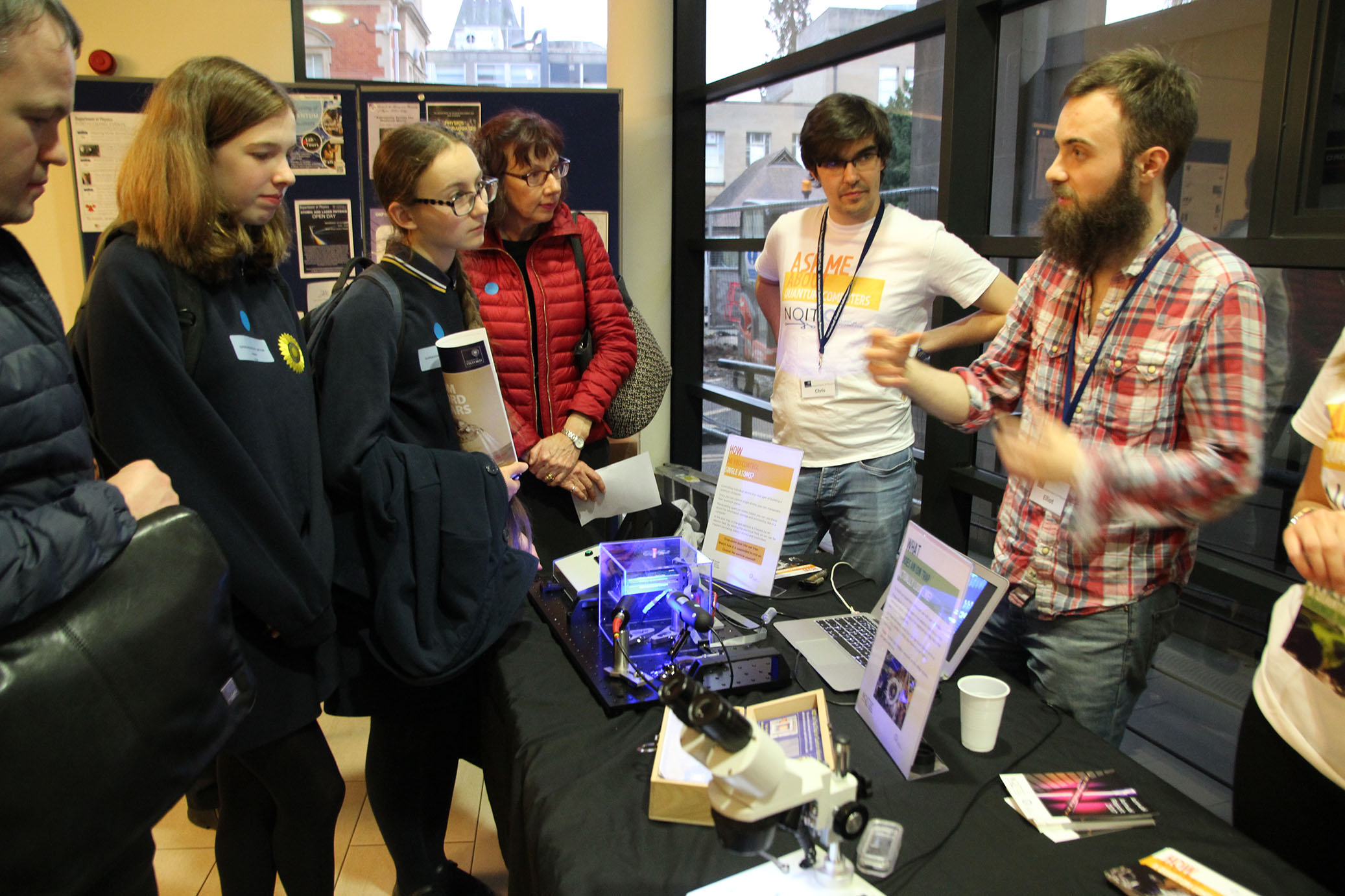 Science Fair at the Evening of Quantum Discovery / Credit: Olga Brecht, NQIT